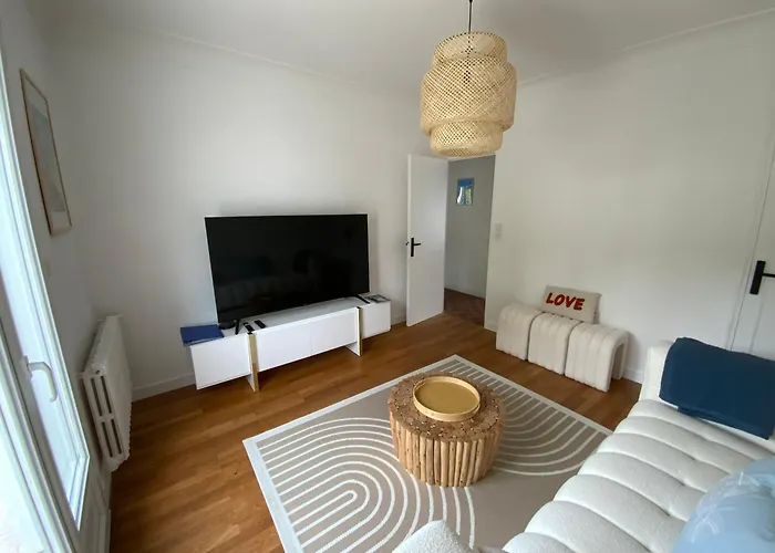 Maison Marc Sur Hébergement de vacances *